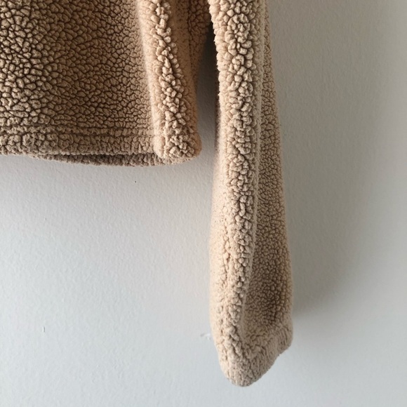 FILA x UO Camel Teddy Bear Cropped Hoodie - Picture 8 of 11